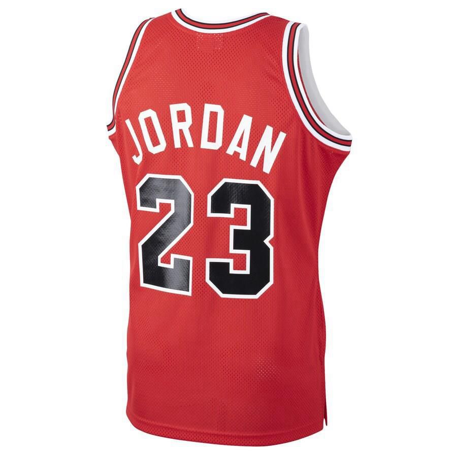 Chicago Bulls Michael Jordan Mitchell and Ness Authentic 1984-85 Hardwood Classics Rookie Jersey Mens - Red | Ireland N5893T1